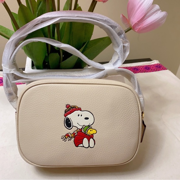 Coach Handbags - Coach X Peanuts Mini Jamie Camera Bag With Snoopy Cuddle Motif